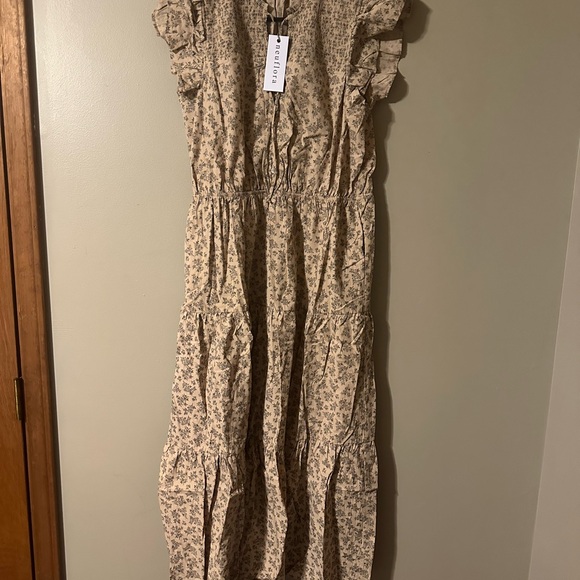 Manchester Dress - Picture 2 of 5